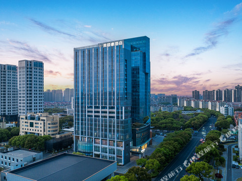 美丽豪酒店(无锡东亭八佰伴中心店)