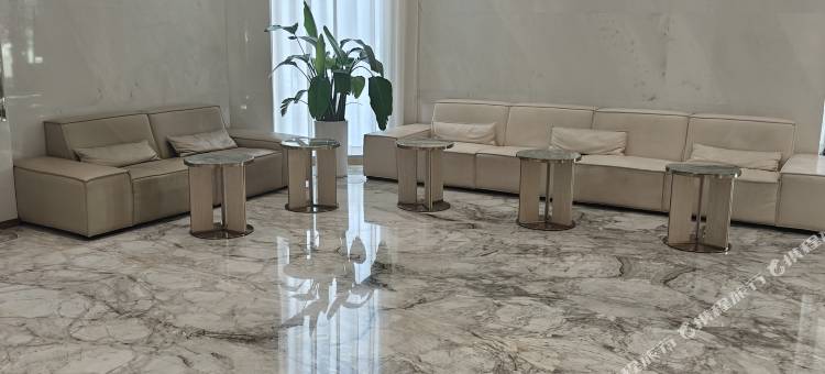 希尔顿艺术酒店(上饶万年财富步行街润丰购物广场店)图片