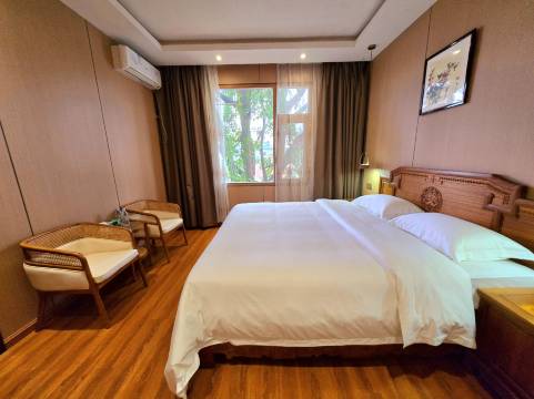 琅山民宿(彩云城店)