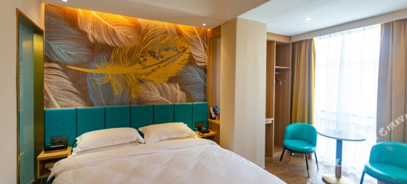 艾特红房吧精品酒店(莆田安福电商城莆田学院店)图片