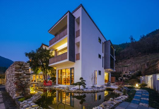 宜春旧雨新知轻奢民宿（明月山温泉度假村店）外景图