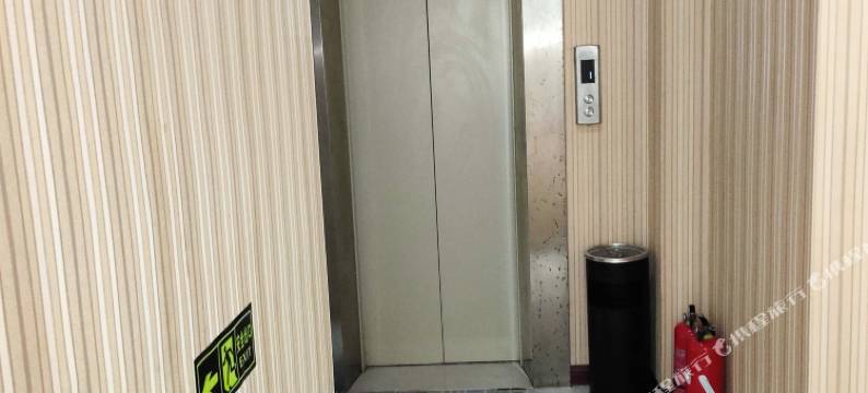 幻城酒店(湖南工商大学西门汽车西站店)图片