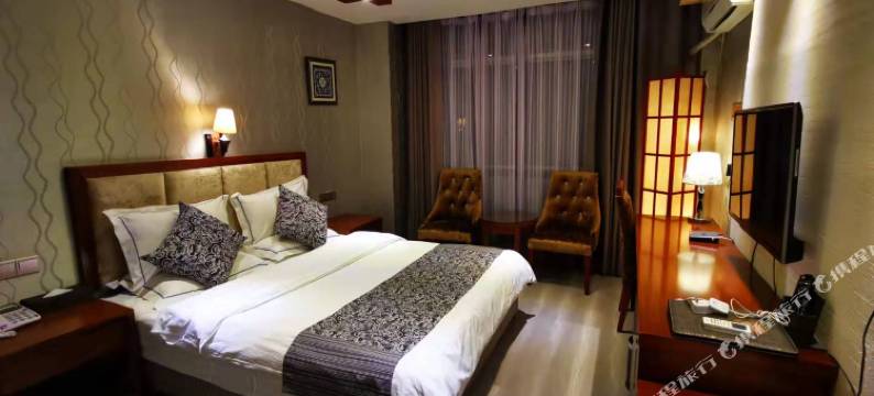 凯里苗绣大酒店(贵州电子信息学院店)图片