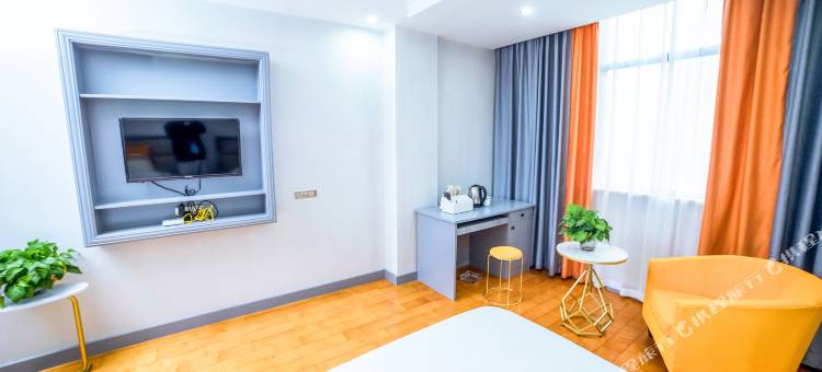 山水商务酒店(咸宁南站万达广场店)图片