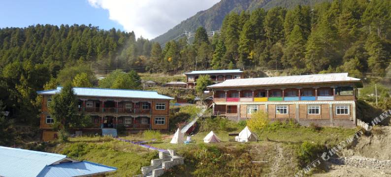 波密七彩行馆(古乡湖景区店)图片