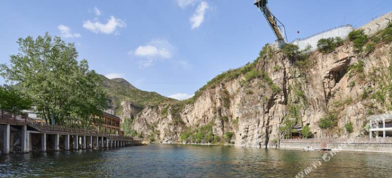 花筑·野三坡百里峡秀仙楼酒店(刘家河水上乐园店)图片
