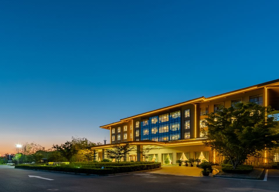 Green Harbour Banquet Hotel, Yingshang County Hotel Overview