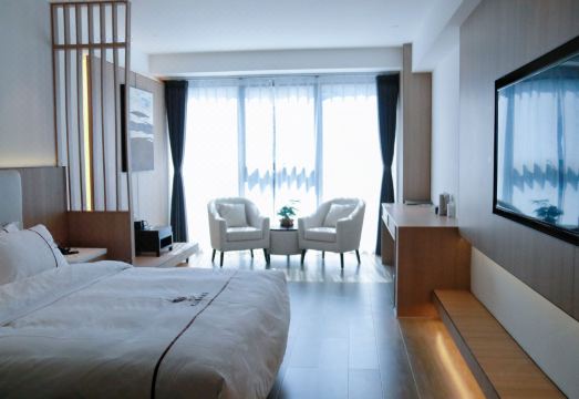 Kangcheng Hotel (Yuexi High-speed Railway Station) Hotel Overview