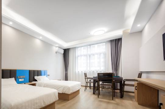 锦绣仙湖时尚酒店(孟家铺地铁站店)