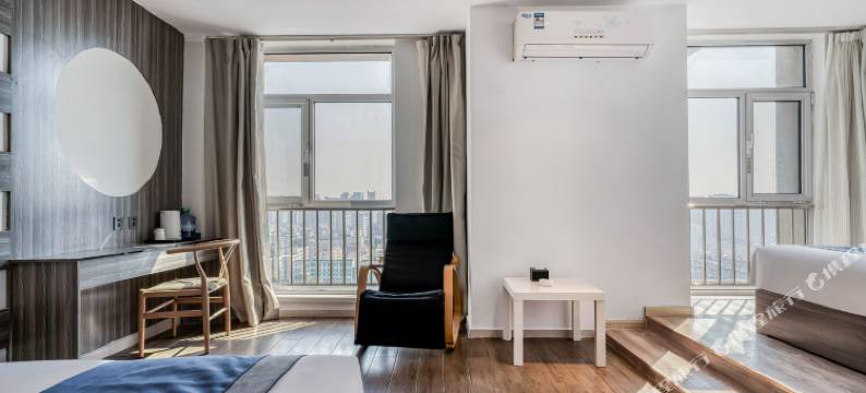 蓝调精品酒店(潍坊火车站泰华城店)图片