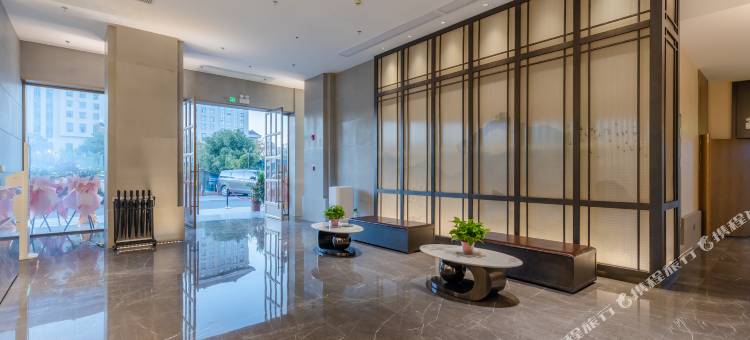 丽铂轻居酒店(六安市政务中心店)图片