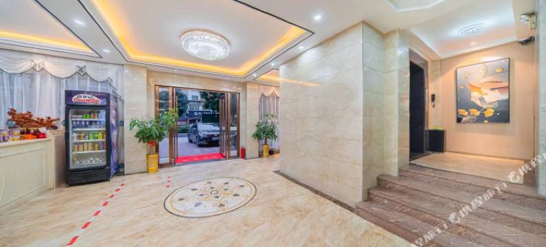 博尔漫轻奢公寓(普宁高铁站开心广场店)图片