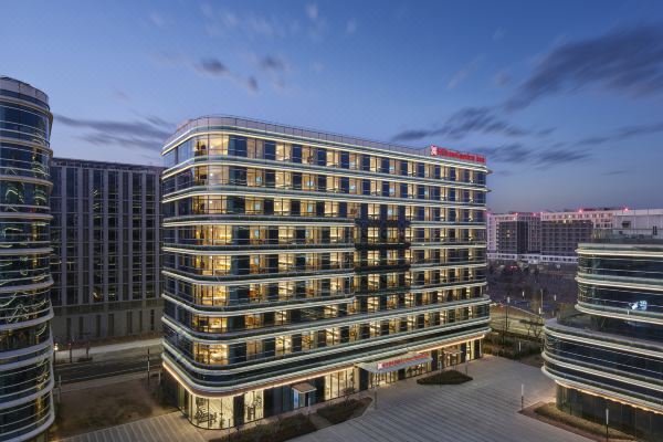 北京大兴国际机场希尔顿花园酒店预订价格,联系电话位置地址【携程