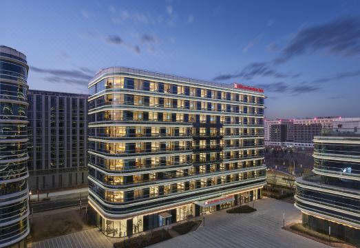 北京大兴国际机场希尔顿花园酒店外景图
