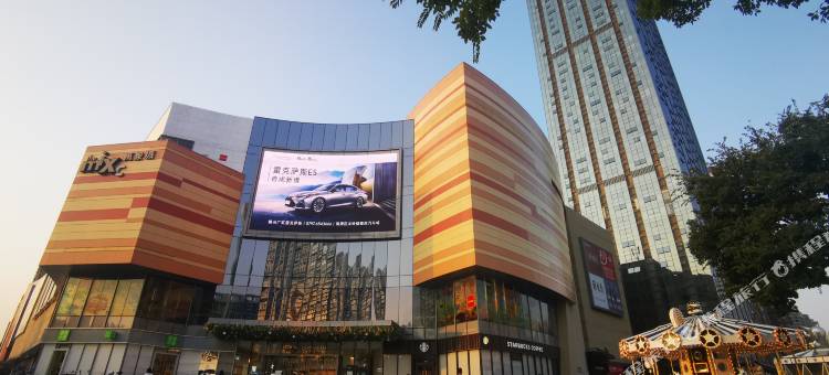云喜·万象之上City view公寓(赣州万象SOHO店)图片