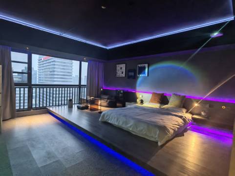 南昌M·H设计师影院酒店公寓(红谷滩万达广场店)