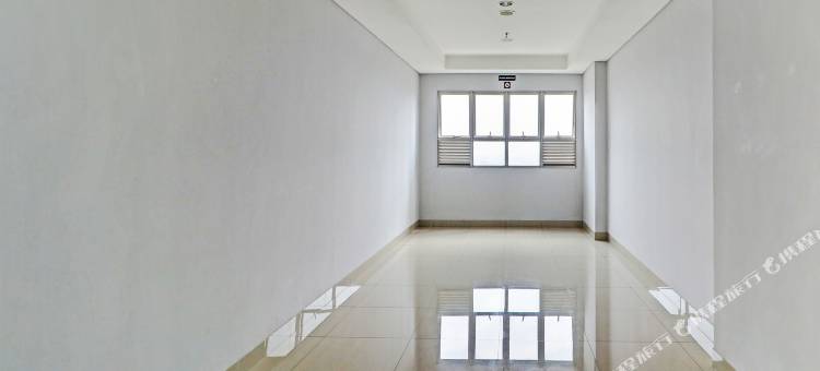 首都O 92557梅卡旺宜广场公寓-由阿古斯管理(Capital O 92557 Apartemen Mekarwangi Square by Agus)图片