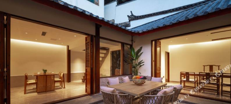 漫丽士・360°雪山观景・纳西传承设计师美宿(丽江古城四方街店)图片