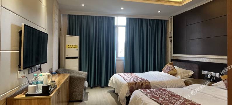 镇雄天成大酒店(镇雄街心花园店)图片