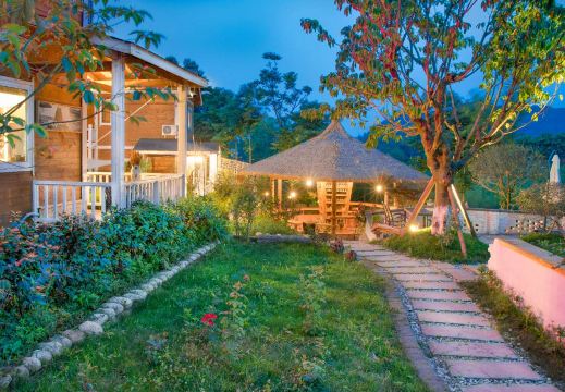 Mengli Hostel (Mianzhu Qianbaidu) Over view