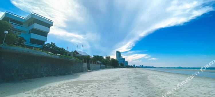 楠查莱海滨酒店(Nern Chalet Beachfront Hotel)图片