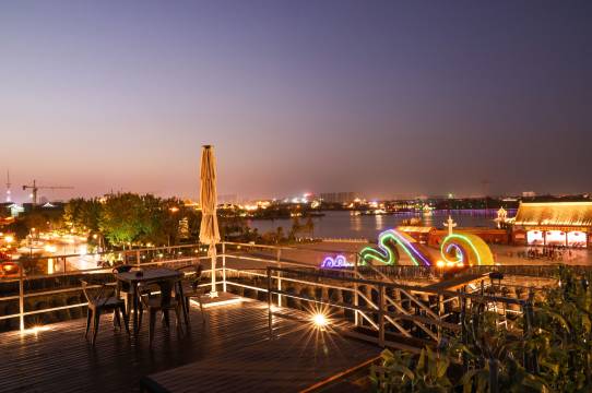 美程·宋风湖畔酒店(开封清明上河园龙亭店)图片