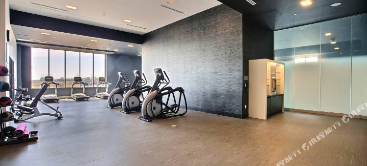 蒙特利尔布罗瑟德万豪万怡酒店(Hotel Courtyard by Marriott Montréal-Brossard)图片