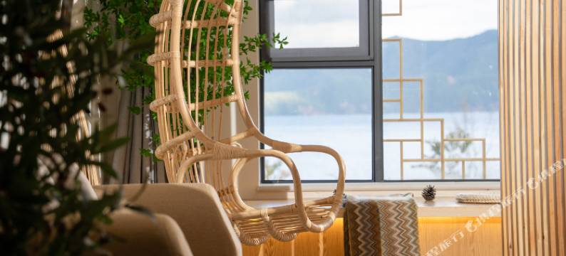 泸沽湖桃之夭夭湖景星空度假酒店图片