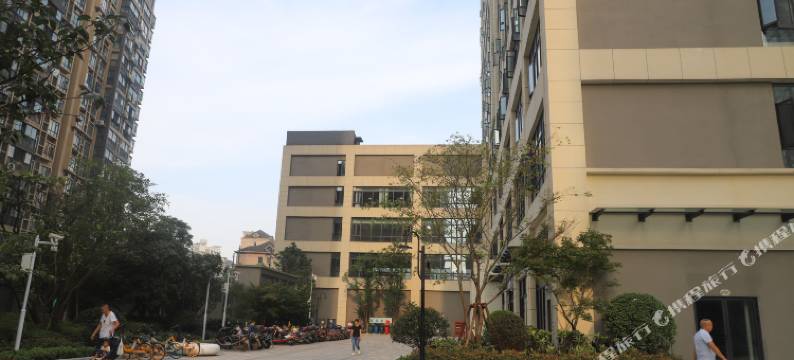 筑梦师公寓(万家丽广场高桥北地铁站店)图片