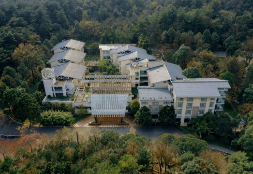 花溪迎宾馆外景图