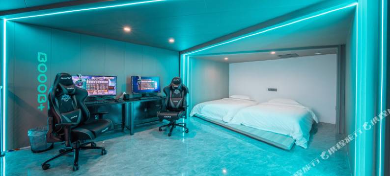 波比熊电竞酒店(常德欢乐颂店)图片