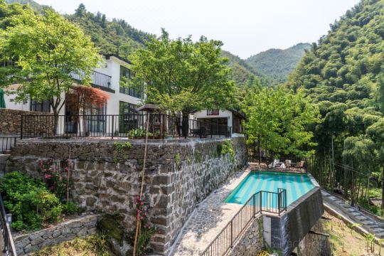 安吉山中来信山楂树亲子民宿