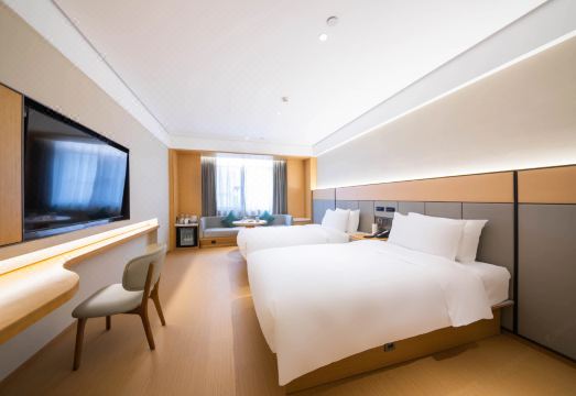 JI Hotel (Fengxian Liubang Plaza) Hotel Overview