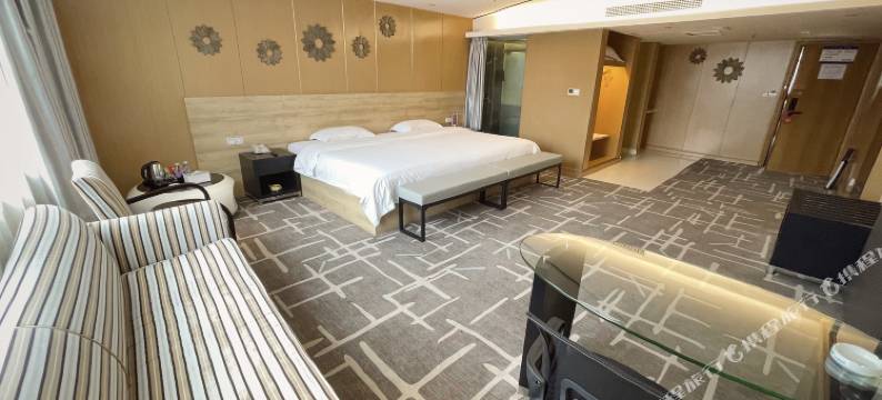 城市轻度假酒店(贵港市高铁站马草江公园店)图片