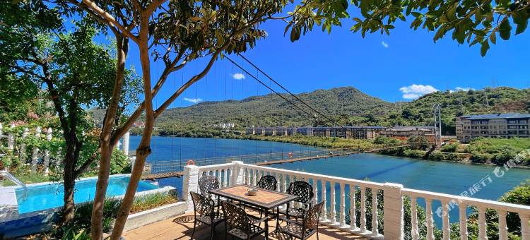 东江湖临江仙·吊桥客栈图片