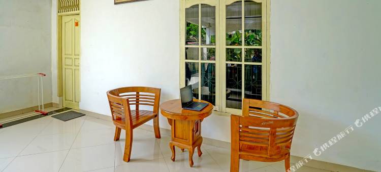 Hotel O Wisma Aluh AmbakNearPantai Batu Lima Asbullah Tmbngn图片