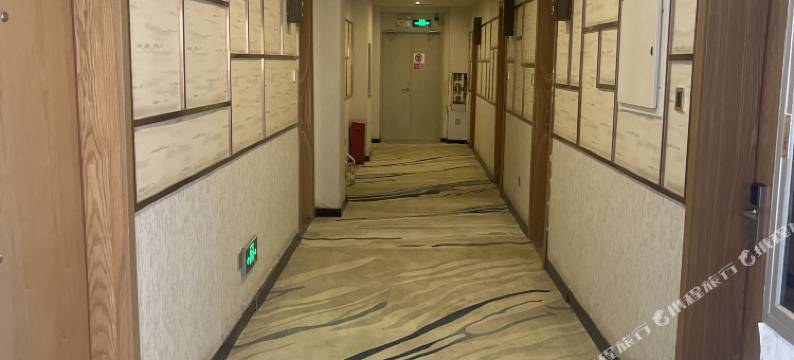 哈密忆HOTEL图片