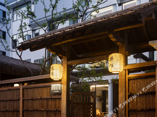 婺源井陌良溪民宿