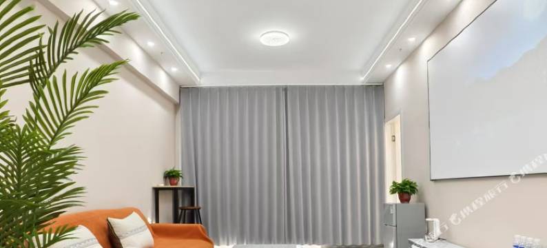 澜奢观影民宿(石家庄长安万达店)图片