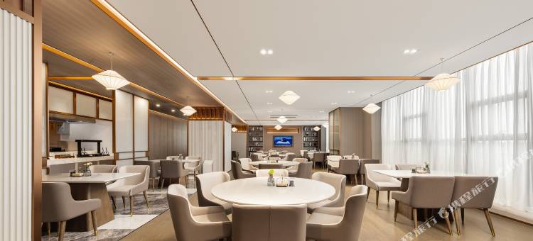奎屯西公园奎阿高速亚朵酒店图片