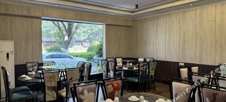 西昌食为天大酒店(青山机场店)图片