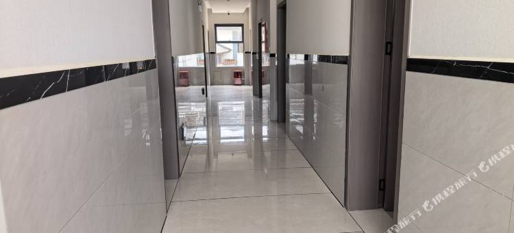 洱源炼铁明月酒店(三中店)图片
