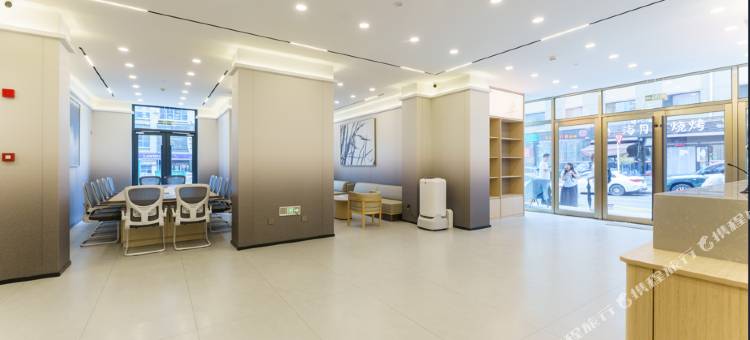 如家睿柏·云酒店(大连中山广场店)图片
