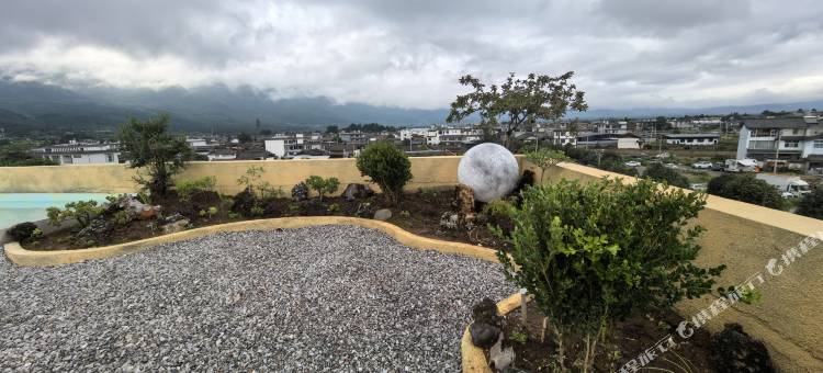 云漫朴时 SUN GOLD全景雪山观景民宿(白沙古镇店)图片