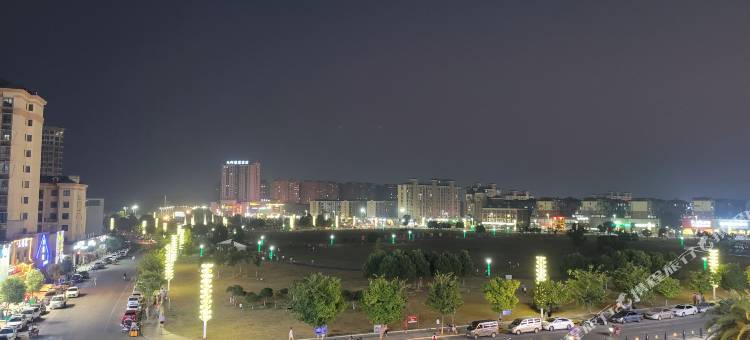 安义凤凰酒店(南昌职业大学店)图片