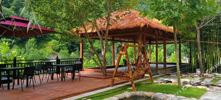 栾川播云山房民宿(铁路小镇店)图片