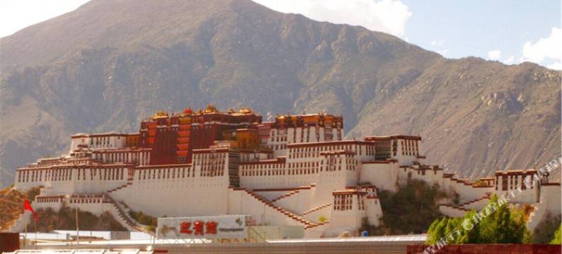 拉萨白雪家庭旅馆(布达拉宫大昭寺店)图片