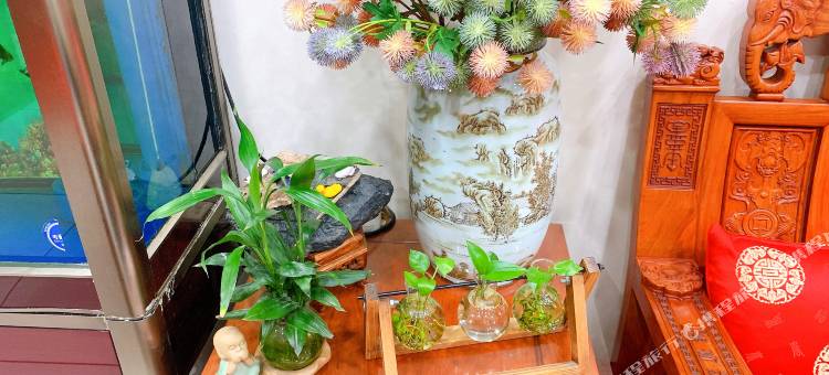 呼和浩特艾娜宾馆(海亮广场宽巷子店)图片