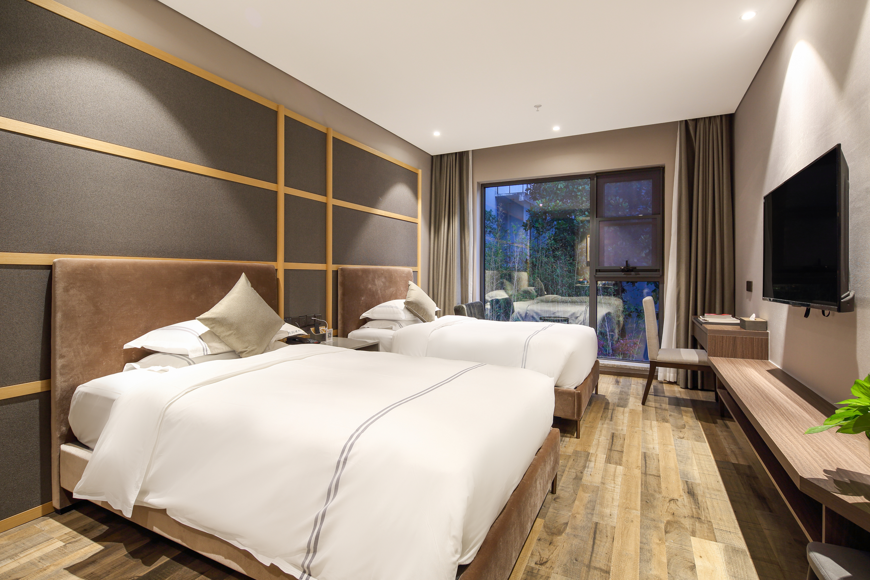 Suzhou Overseas Chinese Hotel Over view