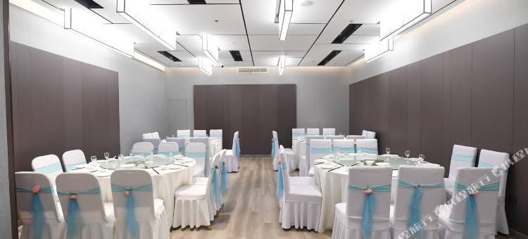 扬中华厦云朵大酒店图片